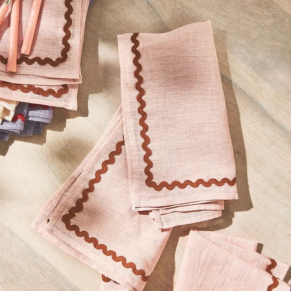 Chan Luu Linen Napkins, Set of 4 - Picture 2 of 4